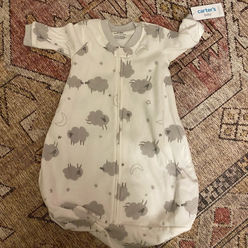 NWT Carter’s warm fuzzy sleep gown